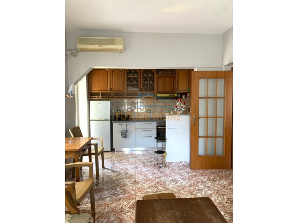 0683487469 Tirane, jepet me qera apartament 1+1+Ballkon Kati 3, 55 m² 450 € (Myslym Shyri)
