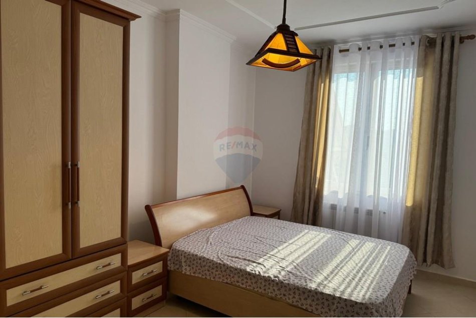 jepet me qera apartament 1+1 Kati 3, 95 m² 700 € (Myslym Shyri)
