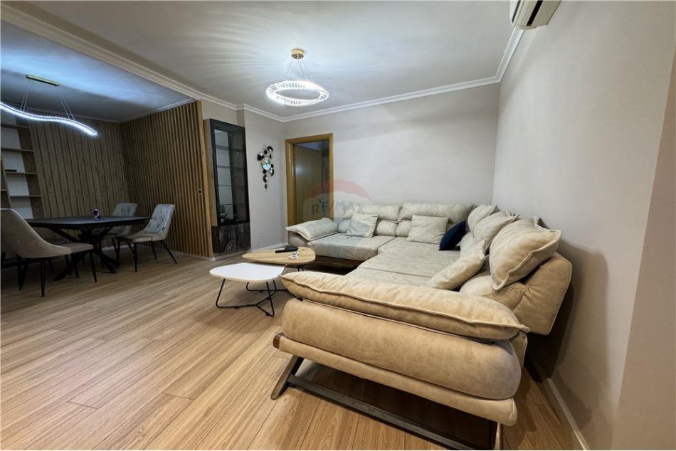 Apartament 2+1+2 per shitje tek Myslym Shyri!