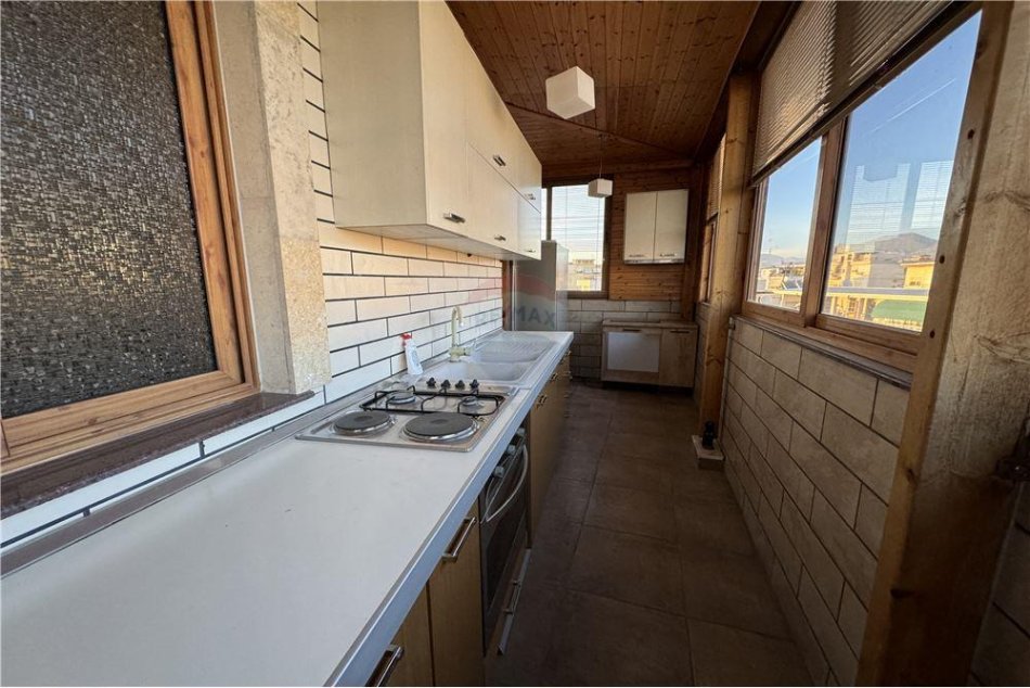 Apartament 2+1+2 per shitje tek Myslym Shyri!