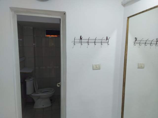 Tirane, jepet me qera dyqan Kati 0, 57 m² 1.200 Euro (Myslym Shyri)