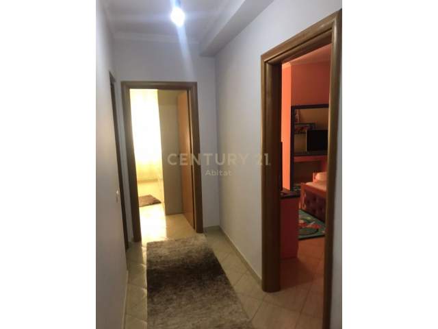 Tirane, shitet apartament 2+1+BLK Kati 3, 108 m² 85.000 Euro (Ysbreisht)