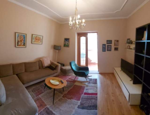 Tirane, jepet me qera apartament 2+1+A+BLK Kati 3, 101 m² 550 Euro (brigada e 8)