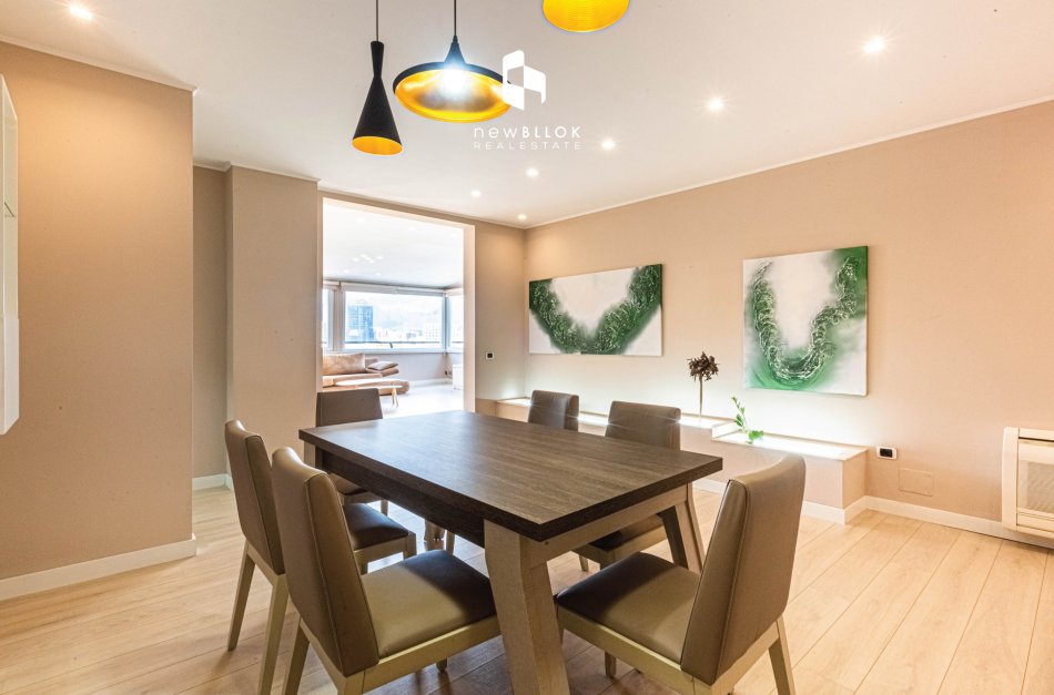 Me Qera: 2+1+Kuzhine Vec 📍në Bllok, Afër Sky Tower dhe Taiwanit ( QENDËR)  360° Pamje Magjepsese e Tiranes || 1,950€/muaj ||