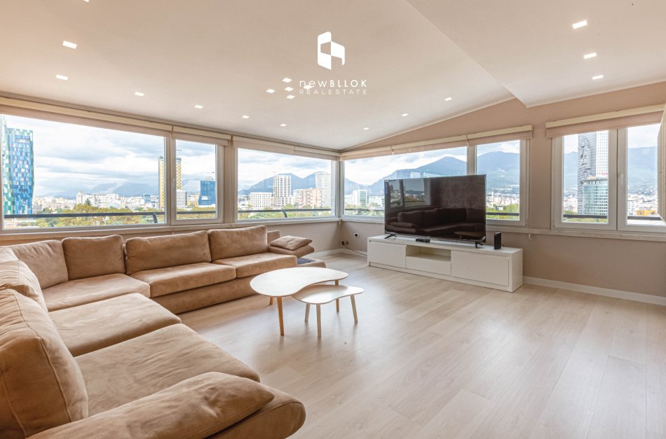 Me Qera: 2+1+Kuzhine Vec 📍në Bllok, Afër Sky Tower dhe Taiwanit ( QENDËR)  360° Pamje Magjepsese e Tiranes || 1,950€/muaj ||