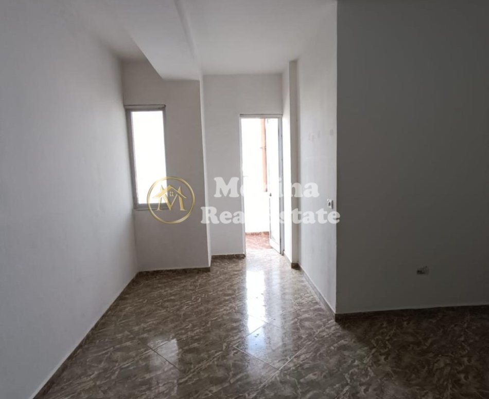 Tirane, jepet me qera apartament 2+1+Ballkon Kati 6, 90 m² 400 € (TV Klan)
