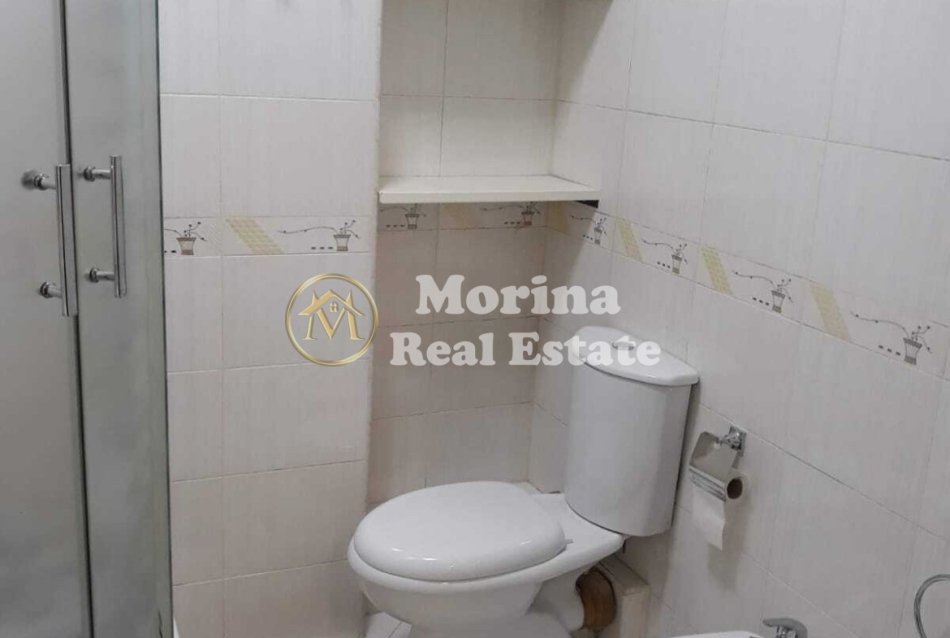 Tirane, jepet me qera apartament 2+1 Kati 1, 84 m² 600 € (Qender)