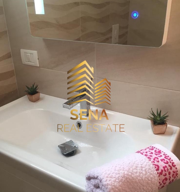 Tirane, jepet me qera shtepi 3+1 Kati 1, 350 m² 600 € (Rruga Pjetër Budi)