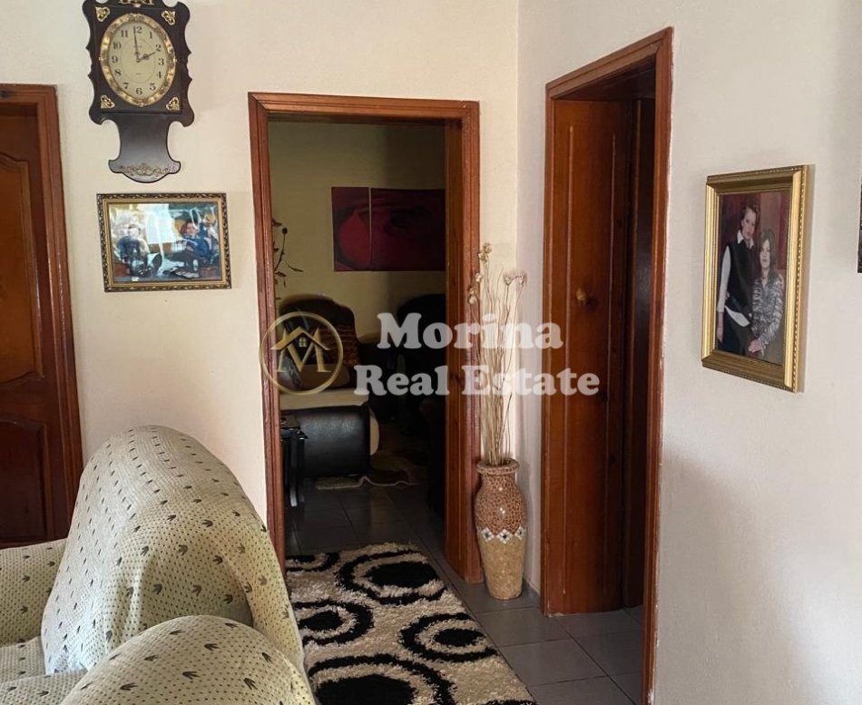 Tirane, jepet me qera Vile 2+1 Kati 1, 600 m² 1.600 € (Fresku)