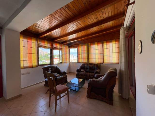 Durres, jepet me qera apartament Kati 12, 146 m² 600 Euro (Rruga Taulantia)