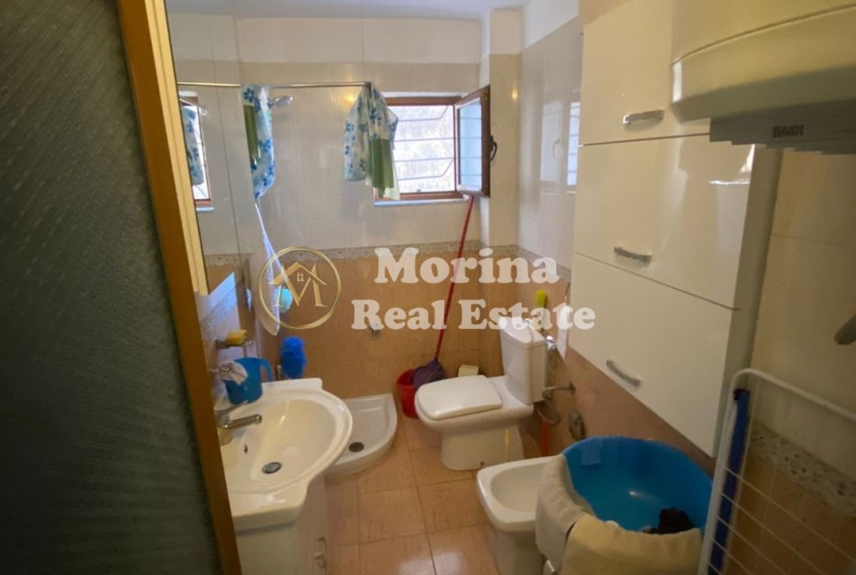 Tirane, jepet me qera apartament 2+1 Kati 3, 90 m² 600 € (Xhamllik)