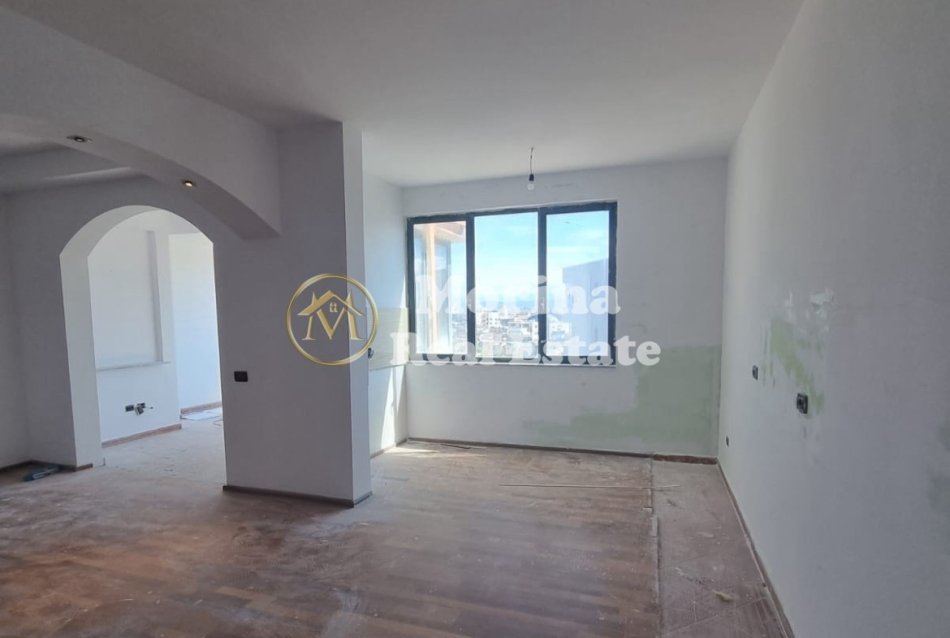 Durres, shitet apartament 4+1 Kati 7, 257 m² 600.000 € (Qender/Durres)