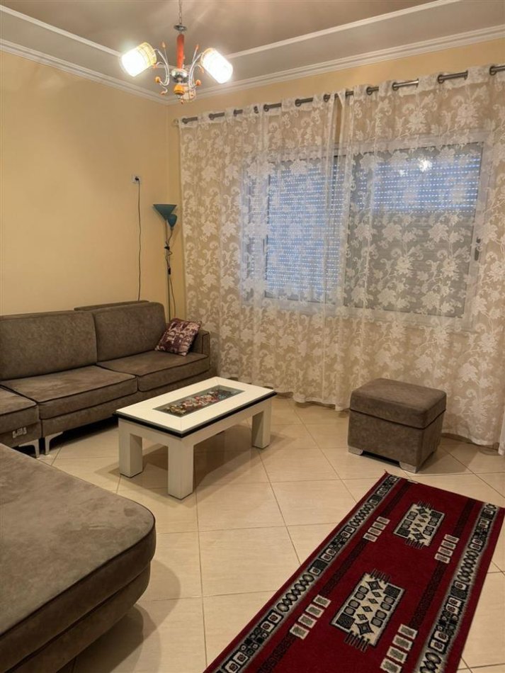 Tirane, shitet apartament 1+1 Kati 2, 72 m² 86.000 € (Fresk)