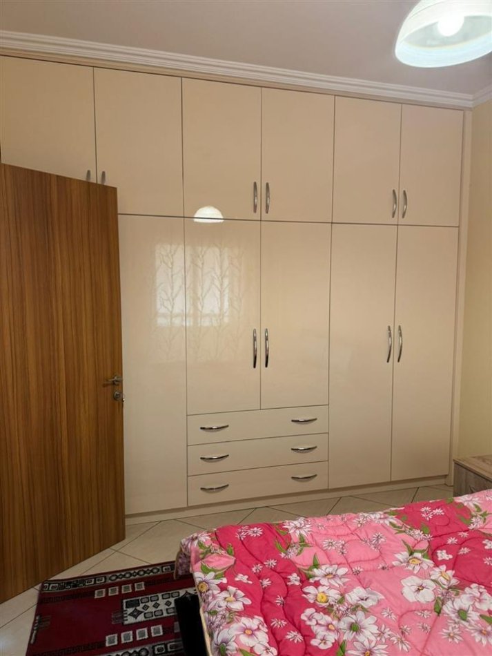 Tirane, shitet apartament 1+1 Kati 2, 72 m² 86.000 € (Fresk)