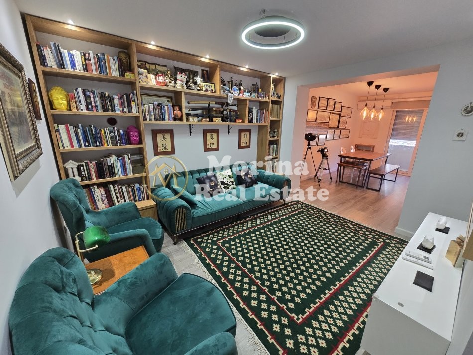 Tirane, shitet apartament 2+1 Kati 3, 93 m² 250.000 € (Blloku)
