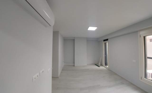 Tirane, jap me qera ambjent biznesi Kati 3, 58 m² 450 Euro (Kosovareve)