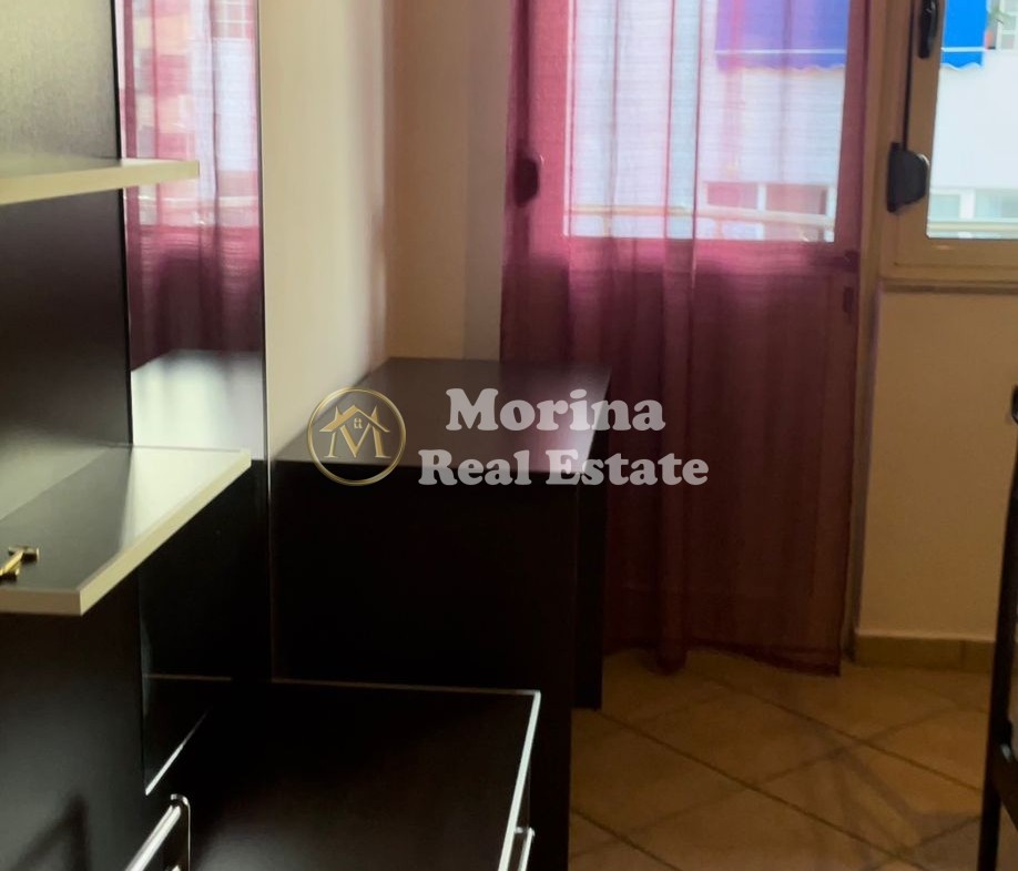 Tirane, jepet me qera apartament 2+1 Kati 4, 95 m² 600 € (21 Dhjetori)