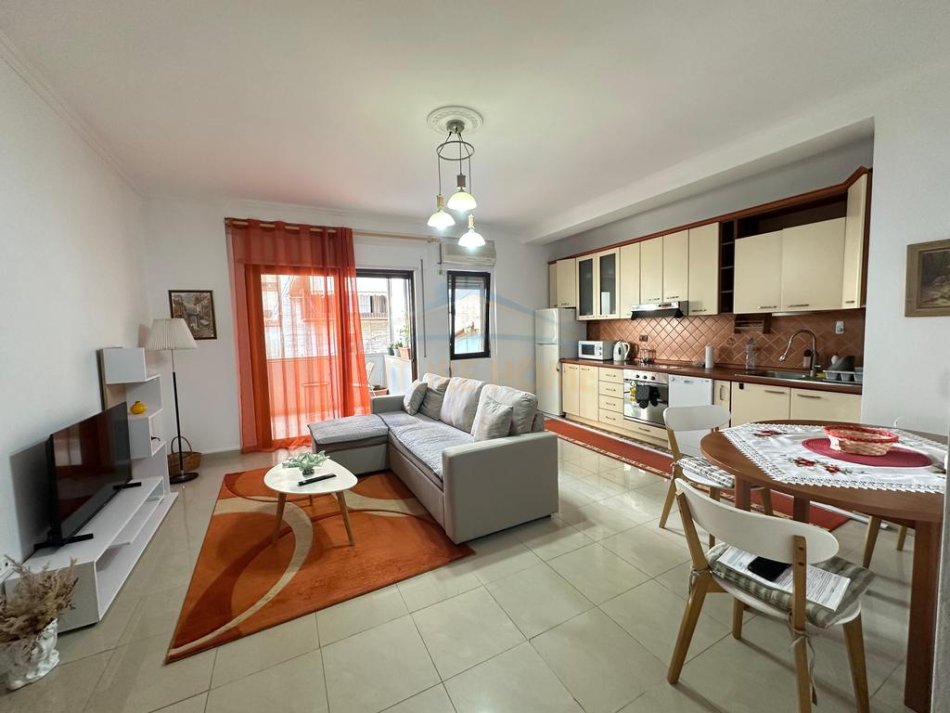 0683487469  Tirane, jepet me qera apartament 2+1+Ballkon Kati 3, 71 m² 700 € (Prane PRESIDENCES)