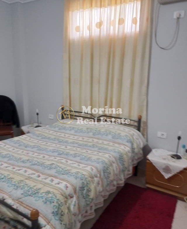 Tirane, jepet me qera shtepi 1+1 Kati 1, 55 m² 300 € (Porcelan)