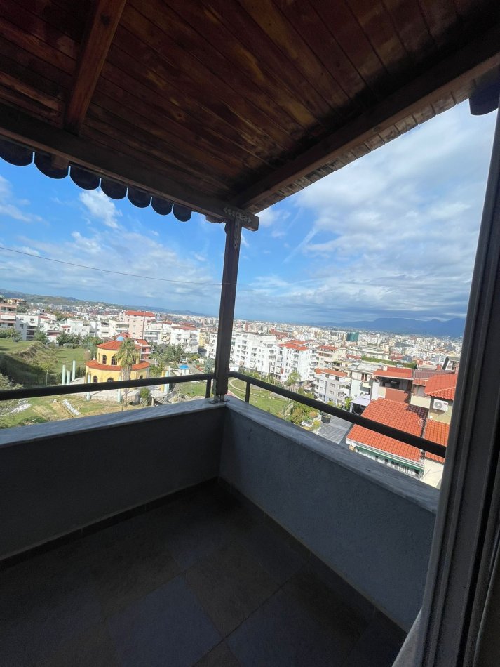 Tirane, jepet me qera apartament 2+1 Kati 8, 85 m² 850 € 