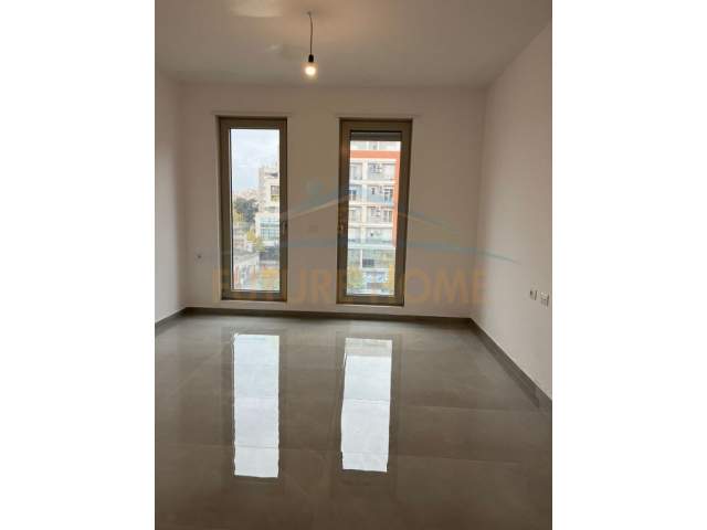 Tirane, jepet me qera apartament 1+1 Kati 2, 73 m² 500 Euro (Zogu i Zi)