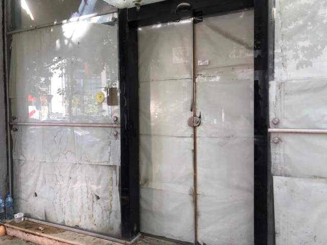 Tirane, jap me qera ambjent biznesi Kati 0, 98 m² 1200Euro (Rruga e kosovareve)