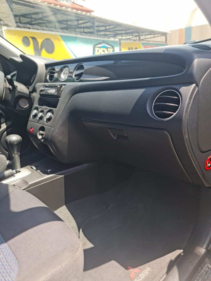 Durres, shes SUV | Fuoristrad | Xhip SUV MITSUBISHI OUTLANDER Benzin+Gaz, e zeze automatik Kondicioner 160.000 km 4000€