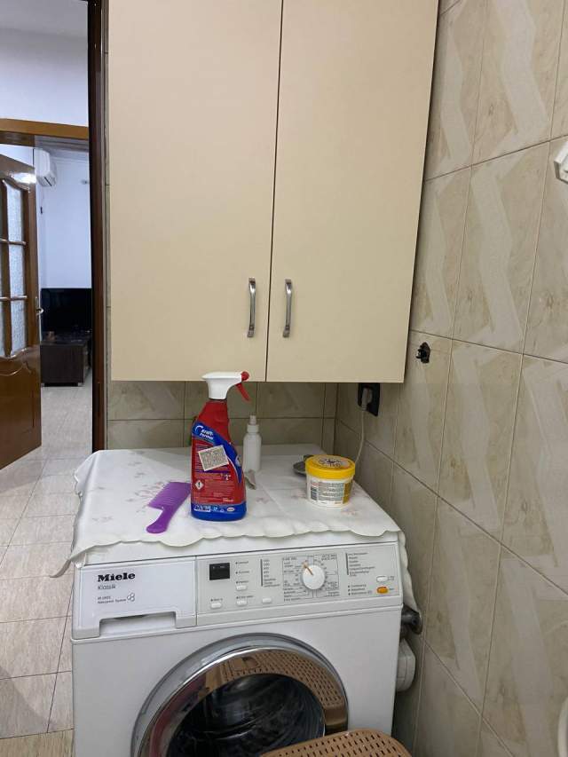 Tirane, jepet me qera apartament 2+1+Ballkon Kati 5, 75 m² 500 € (haxhi hysen dalliu)
