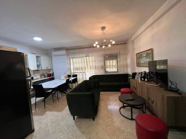 Tirane, shes apartament 2+1+BLK Kati 4, 110 m² 182.000 Euro (Komuna e parisit,)