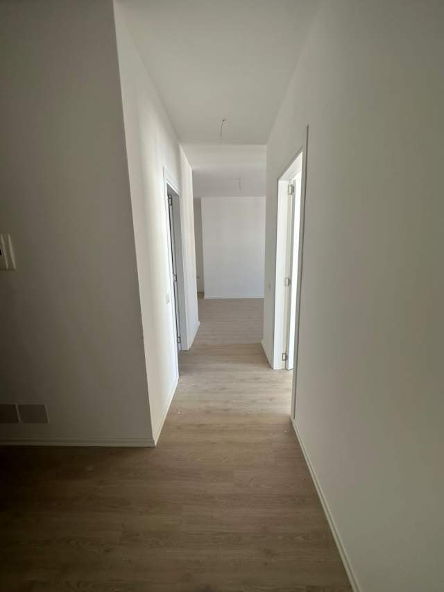 Tirane, shitet apartament Kati 7, 99 m² 120 000Euro (Tre Deshmoret) YZBERISHT