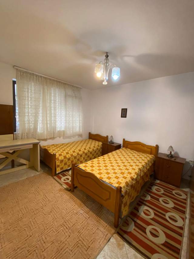 Tirane, jepet me qera apartament Kati 0, 96 m² 400 Euro (Rruga e Durresit)