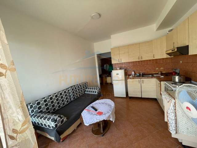 Durres, jepet me qera apartament Kati 4, 53 m² 250 Euro (Rruga Taulantia)