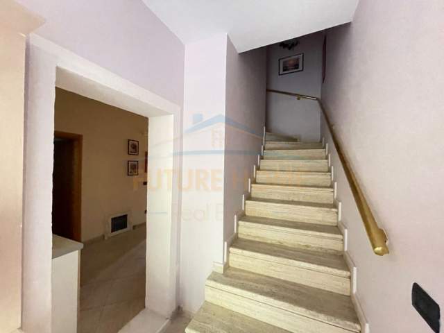 Durres, shitet Vile 3 Katshe Kati 3, 412 m² 350.000 Euro (golem)