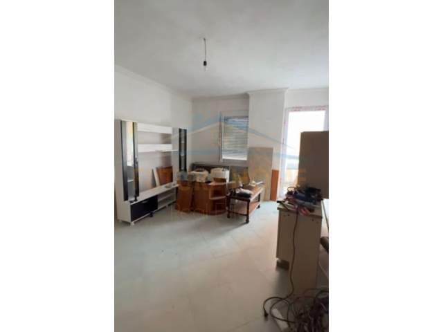 Durres, shitet apartament Kati 1, 72 m² 75.000 Euro (Glaukia)