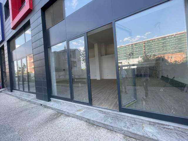 QERA,Dyqan , Super Ambjent,1000 Euro, Rezidenca Future Home.