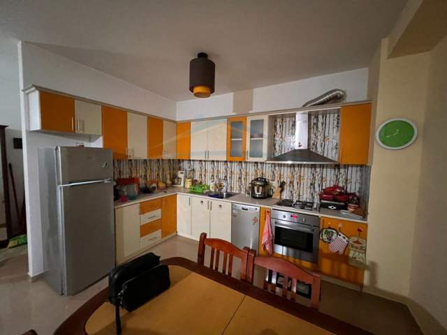 Tirane, shitet apartament Kati 2, 94 m² 100.000 Euro (Teodor Keko)