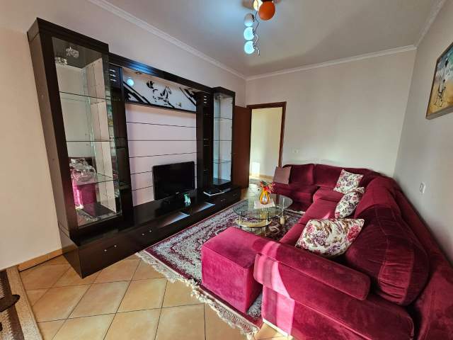 Tirane, shitet apartament Kati 5, 69 m² 75.000 Euro (Misto Mame)