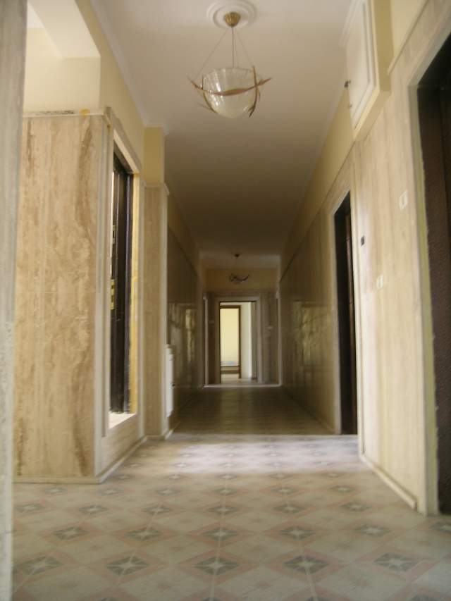Durres, shes apartament  55 m² me Tarracë 452 m2
