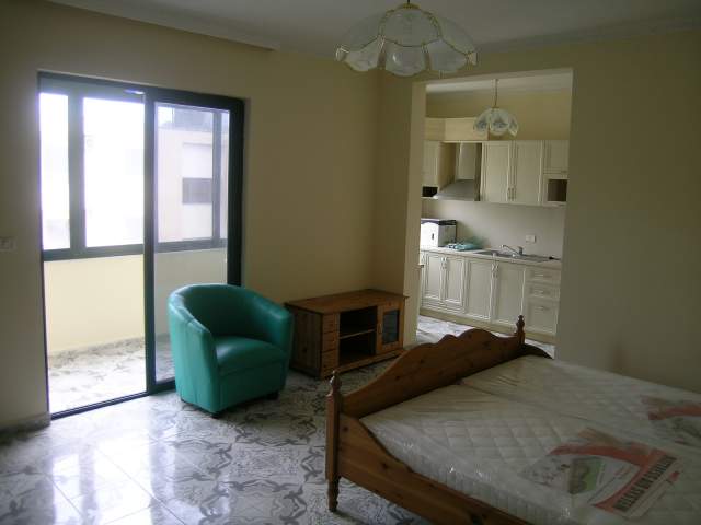 Durres, shes apartament  55 m² me Tarracë 452 m2