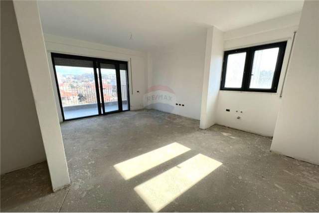 Tirane, shitet apartament 2+1+BLK Kati 6, 112 m² 156.000 Euro (Rruga Elbasanit)