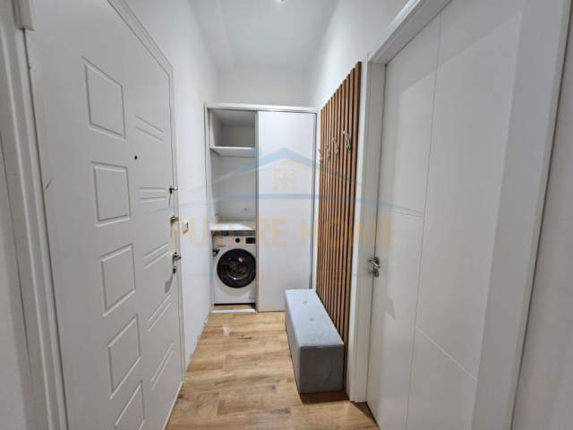 Tirane, jepet me qera apartament 1+1+BLK Kati 7, 63 m² 550 Euro (Komuna e Parisit)
