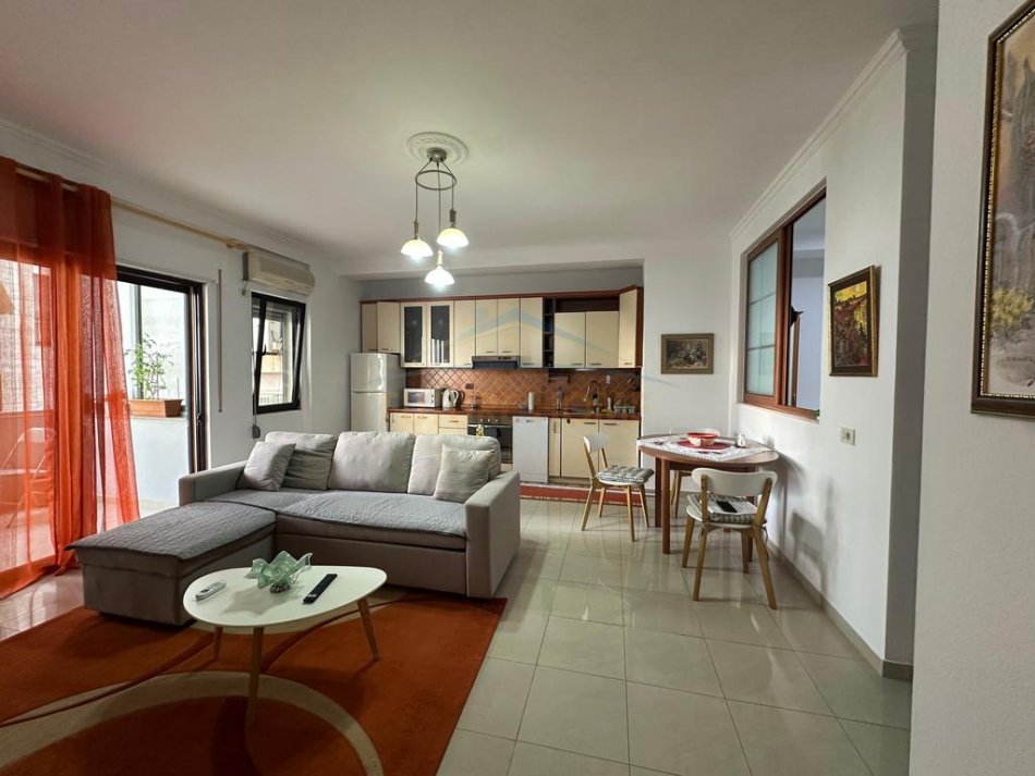 0683487469  Tirane, jepet me qera apartament 2+1+Ballkon Kati 3, 71 m² 700 € (Prane PRESIDENCES)