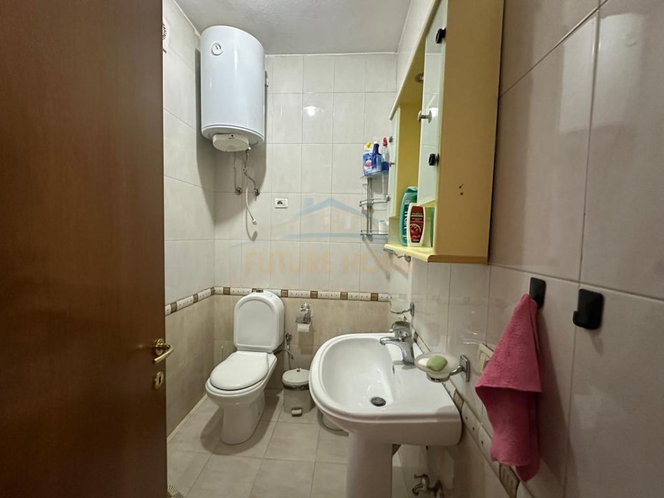 0683487469  Tirane, jepet me qera apartament 2+1+Ballkon Kati 3, 71 m² 700 € (Prane PRESIDENCES)