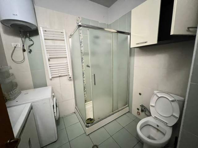 Tirane, jepet me qera apartament 3+1+BLK Kati 2, 113 m² 350 Euro (Casa Italia)