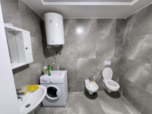 Tirane, jepet me qera apartament 2+1+BLK Kati 5, 106 m² 600 Euro (Don Bosko)