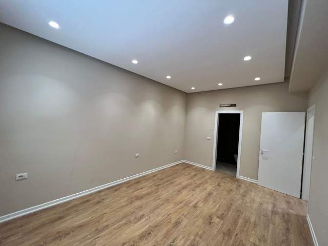 Tirane, jepet me qera apartament 2+1+BLK Kati 7, 104 m² 700 Euro (Rruga e dibres)