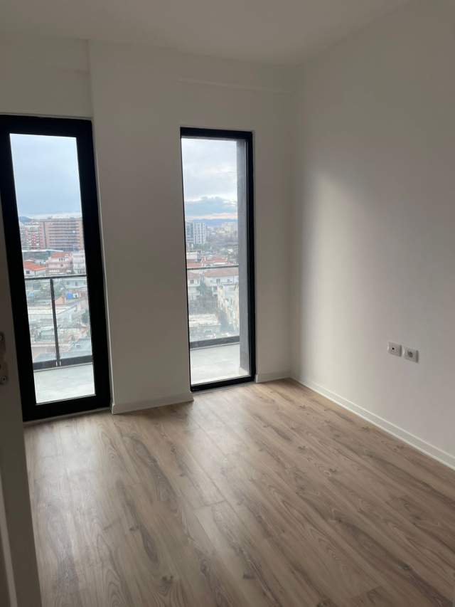 Tirane, jepet me qera zyre Kati 5, 95 m² 500 Euro (Rruga Ndre Mjeda Tiranë,Shqipëria)