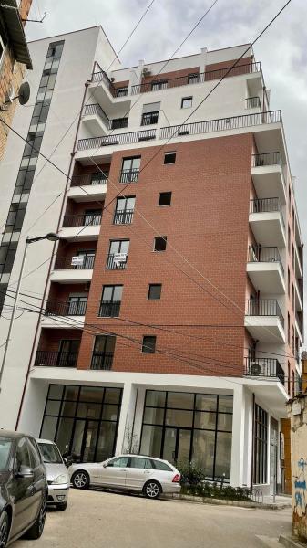 Tirane, shitet apartament 1+1+BLK Kati 9, 72 m² 122.400 Euro (Rruga e Dibres)