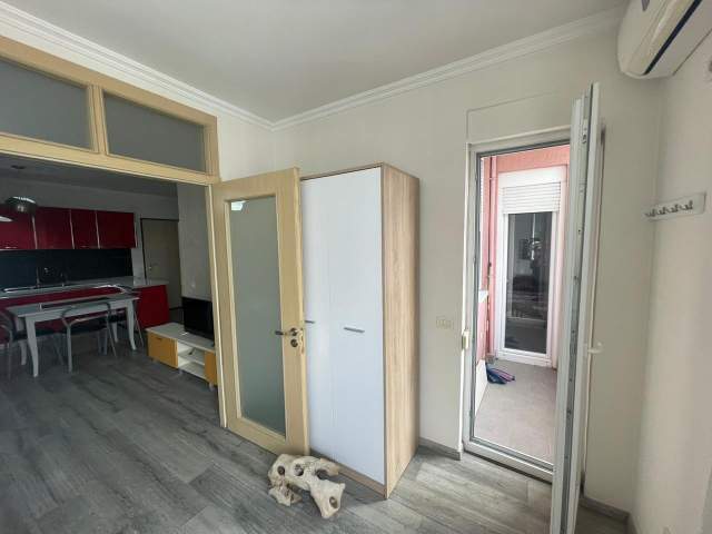 Tirane, jepet me qera apartament 2+1+BLK Kati 7, 100 m² 450 Euro (21 Dhjetori)