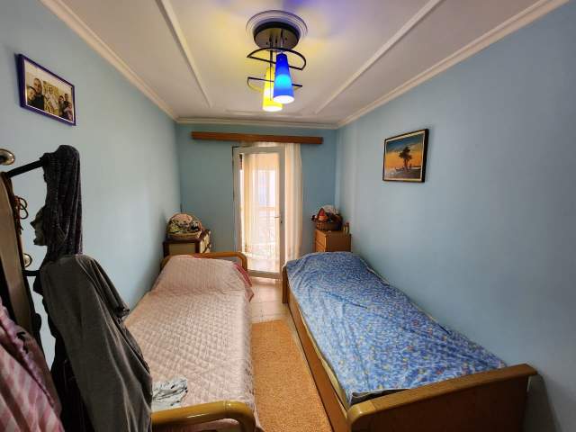 Tirane, jepet me qera apartament 3+1+BLK Kati 3, 209 m² 1.000 Euro (Laprakë)